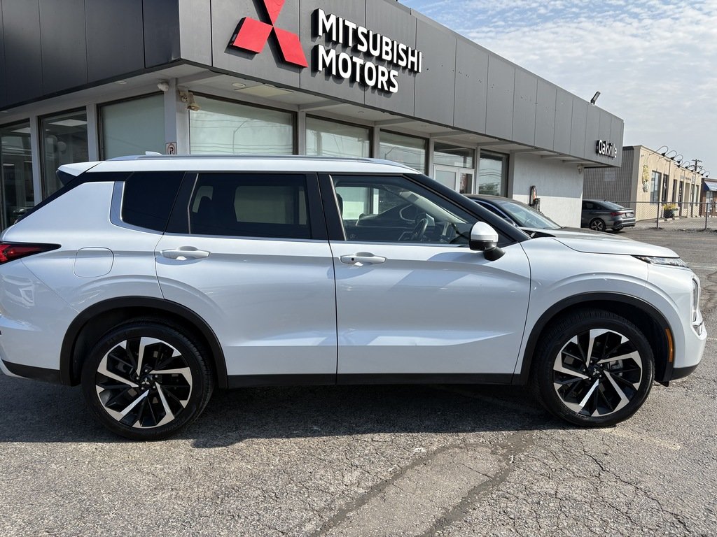 2024 Mitsubishi Outlander CPO   S-AWC   SEL   7 PASS   LTHR   NAV   360 CAM in Oakville, Ontario - 9 - w1024h768px