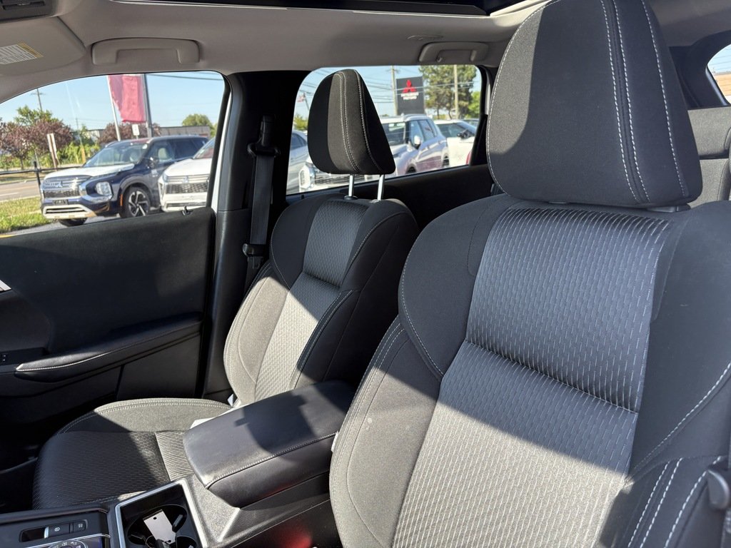 2024 Mitsubishi Outlander SE   S-AWC   7 PASS   PANO   CARPLAY   BLIND SPOT in Oakville, Ontario - 11 - w1024h768px