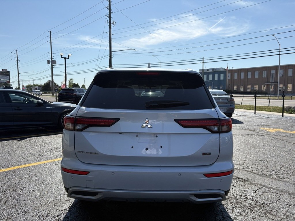 2024 Mitsubishi Outlander SE   S-AWC   7 PASS   PANO   CARPLAY   BLIND SPOT in Oakville, Ontario - 7 - w1024h768px