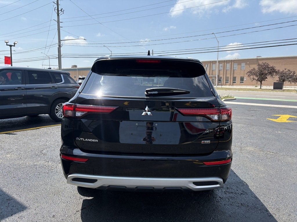 2024 Mitsubishi Outlander SE   S-AWC   7 PASS   PANO   CARPLAY   BLIND SPOT in Oakville, Ontario - 7 - w1024h768px