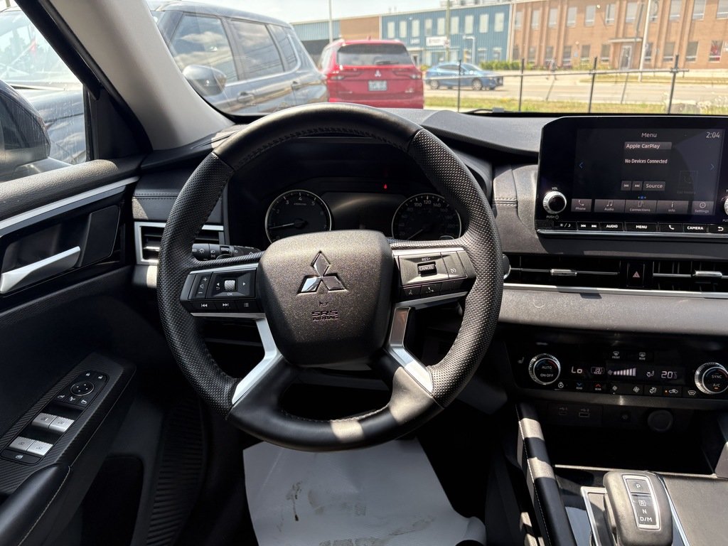 2024 Mitsubishi Outlander SE   S-AWC   7 PASS   PANO   CARPLAY   BLIND SPOT in Oakville, Ontario - 14 - w1024h768px