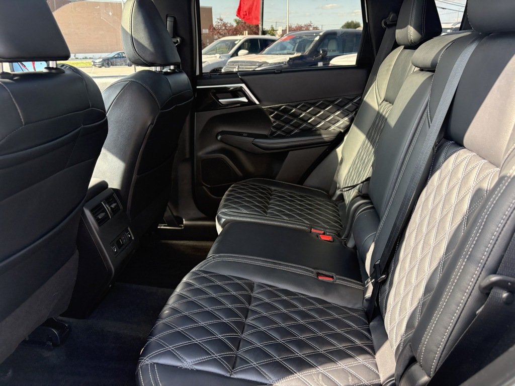 2024 Mitsubishi Outlander GT   CPO   7 PASS   S-AWC   LTHR   360 CAM   NAV in Oakville, Ontario - 24 - w1024h768px