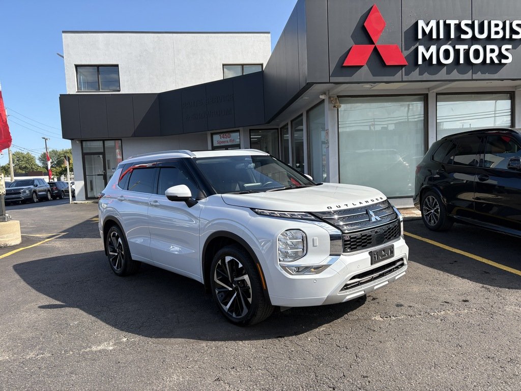 2024 Mitsubishi Outlander GT   CPO   7 PASS   S-AWC   LTHR   360 CAM   NAV in Oakville, Ontario - 2 - w1024h768px