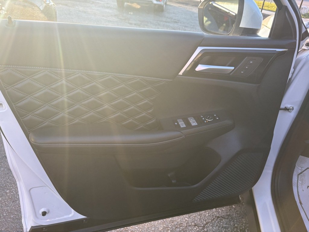 2024 Mitsubishi Outlander GT   S-AWC   CPO   7 PASS   HUD   BOSE   360 CAM in Oakville, Ontario - 10 - w1024h768px