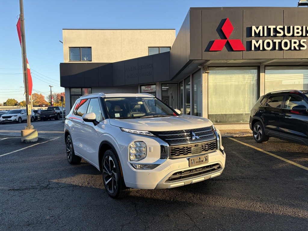 2024 Mitsubishi Outlander GT   S-AWC   CPO   7 PASS   HUD   BOSE   360 CAM in Oakville, Ontario - 2 - w1024h768px