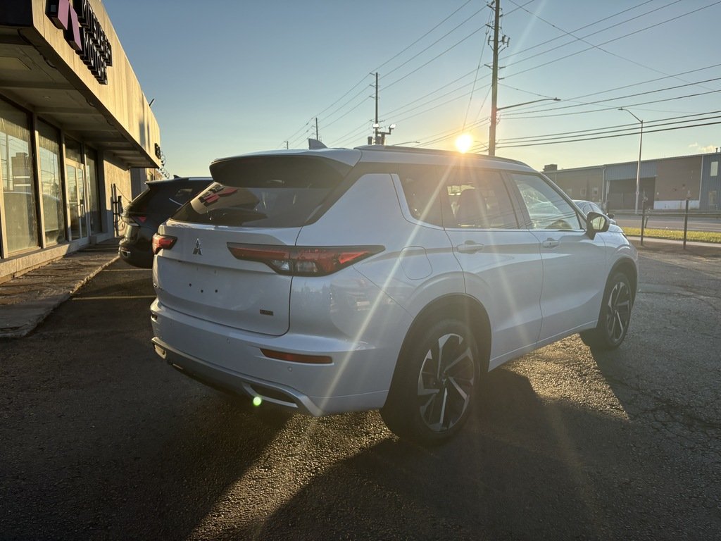 2024 Mitsubishi Outlander GT   S-AWC   CPO   7 PASS   HUD   BOSE   360 CAM in Oakville, Ontario - 8 - w1024h768px