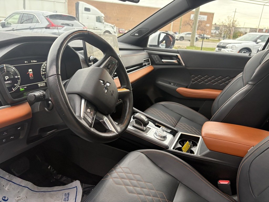 2024 Mitsubishi Outlander PHEV GT -P   PHEV   CPO   7 PASS   BOSE   HUD   NAV in Oakville, Ontario - 13 - w1024h768px