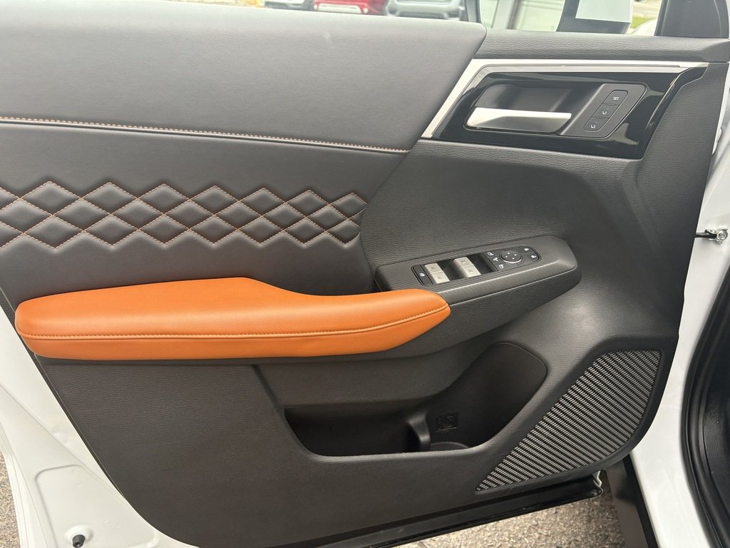 2024 Mitsubishi Outlander PHEV GT -P   PHEV   CPO   7 PASS   BOSE   HUD   NAV in Oakville, Ontario - 10 - w1024h768px