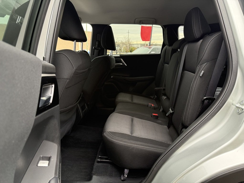 2024 Mitsubishi Outlander ES   CPO   S-AWC   7 PASS   CARPLAY   BLIND SPOT in Oakville, Ontario - 21 - w1024h768px