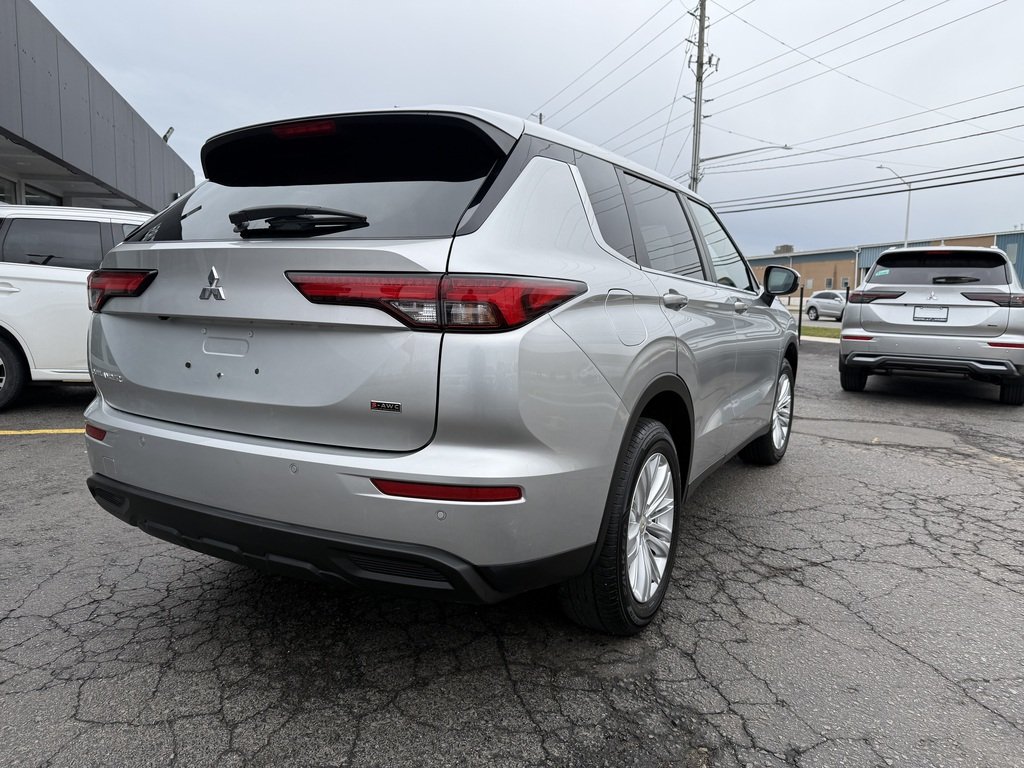 2024 Mitsubishi Outlander ES   CPO   S-AWC   7 PASS   CARPLAY   BLIND SPOT in Oakville, Ontario - 8 - w1024h768px