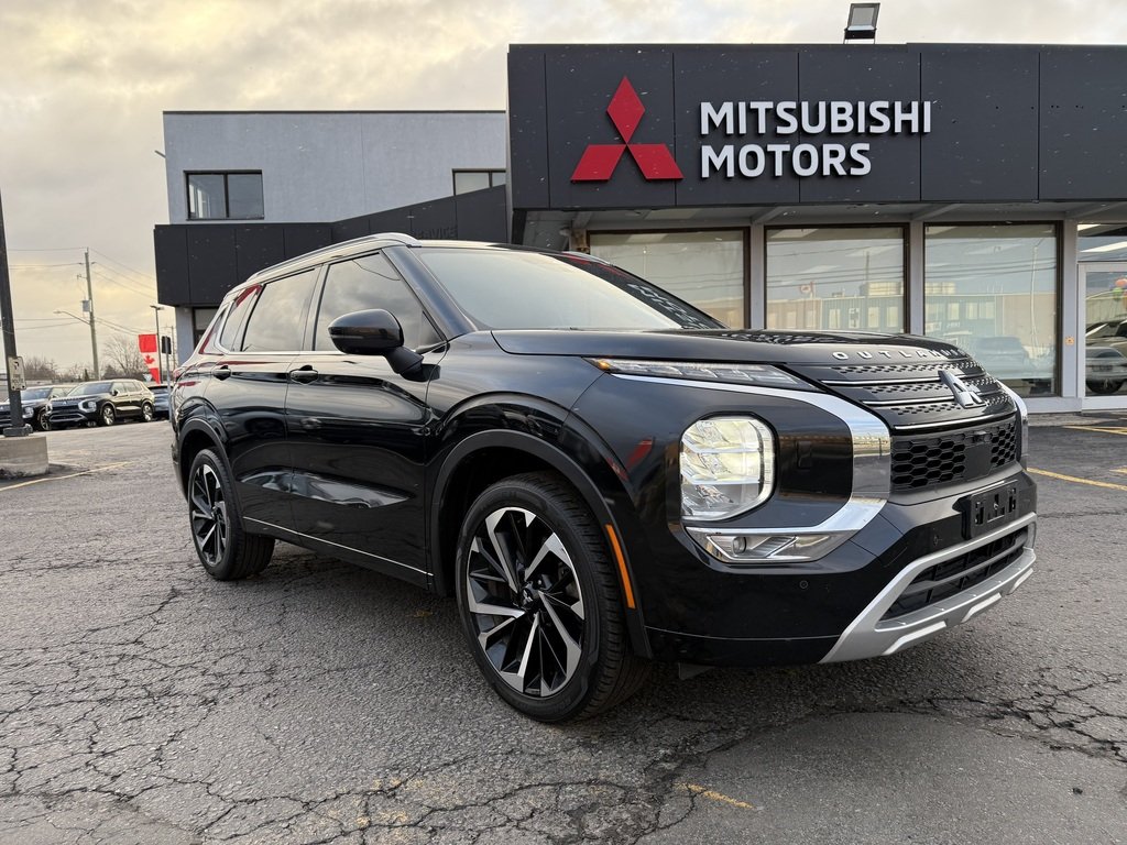 2024 Mitsubishi Outlander GT-P   S-AWC   PANO   360 CAM   BOSE   NAV in Oakville, Ontario - 2 - w1024h768px