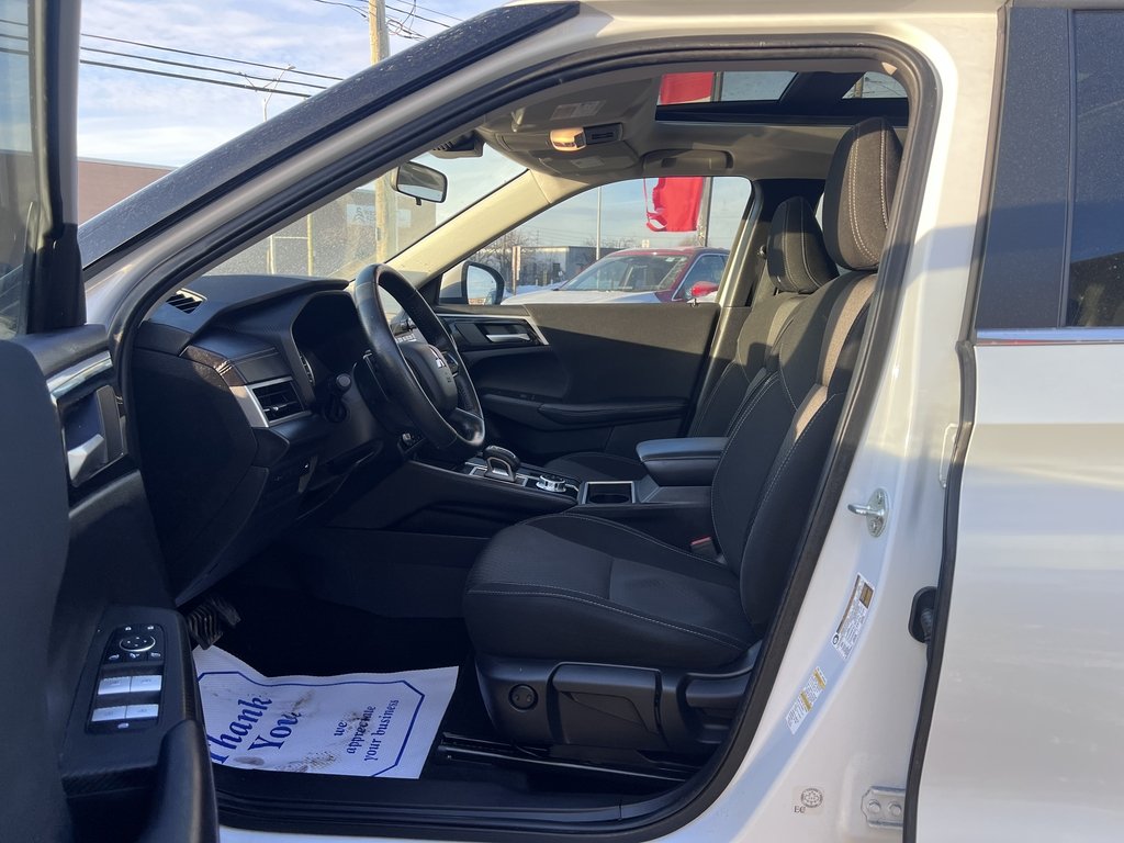 2024 Mitsubishi Outlander SE   S-AWC   7 PASS   PANO   HTD SEATS/STEERING in Oakville, Ontario - 11 - w1024h768px