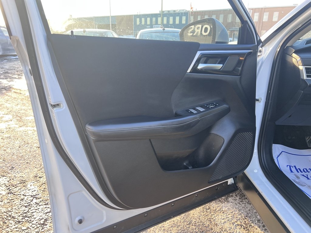 2024 Mitsubishi Outlander SE   S-AWC   7 PASS   PANO   HTD SEATS/STEERING in Oakville, Ontario - 10 - w1024h768px