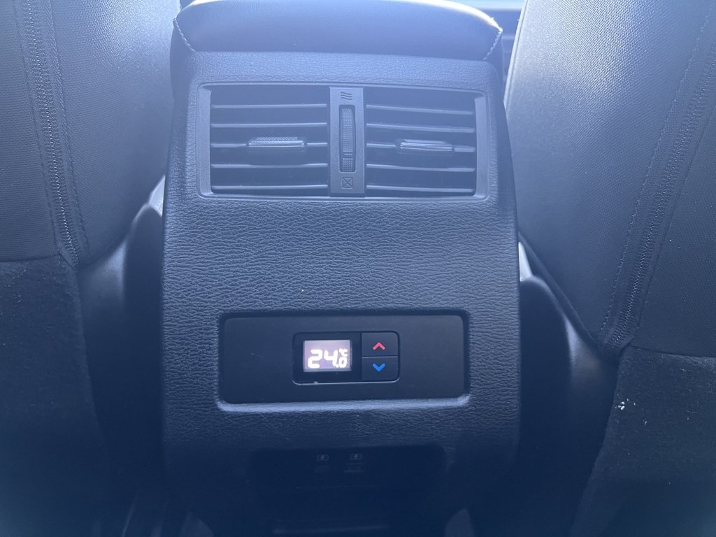 2024 Mitsubishi Outlander SE   S-AWC   7 PASS   PANO   HTD SEATS/STEERING in Oakville, Ontario - 20 - w1024h768px