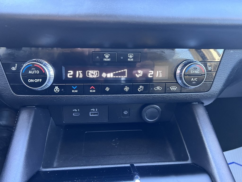 2024 Mitsubishi Outlander SE   S-AWC   7 PASS   PANO   HTD SEATS/STEERING in Oakville, Ontario - 17 - w1024h768px