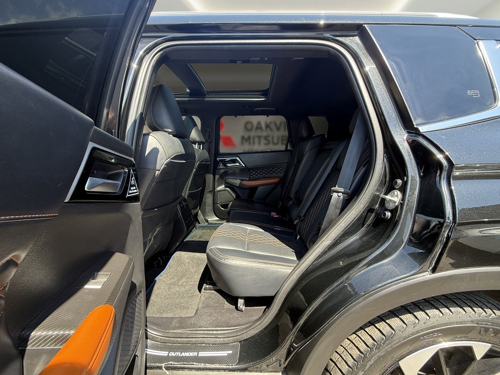 2024 Mitsubishi Outlander GT P  PHEV   PANO ROOF   LEATHER   NAV   360 in Oakville, Ontario - 20 - w1024h768px
