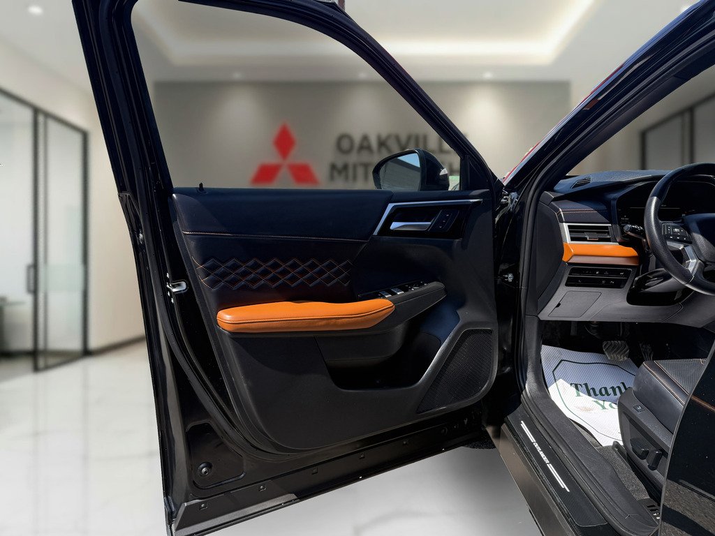 2024 Mitsubishi Outlander GT P  PHEV   PANO ROOF   LEATHER   NAV   360 in Oakville, Ontario - 10 - w1024h768px