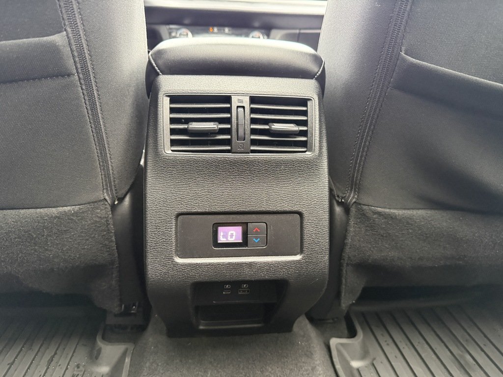 2024 Mitsubishi Outlander SE   S-AWC   CPO   RATES AS LOW AS 0.90% in Oakville, Ontario - 21 - w1024h768px