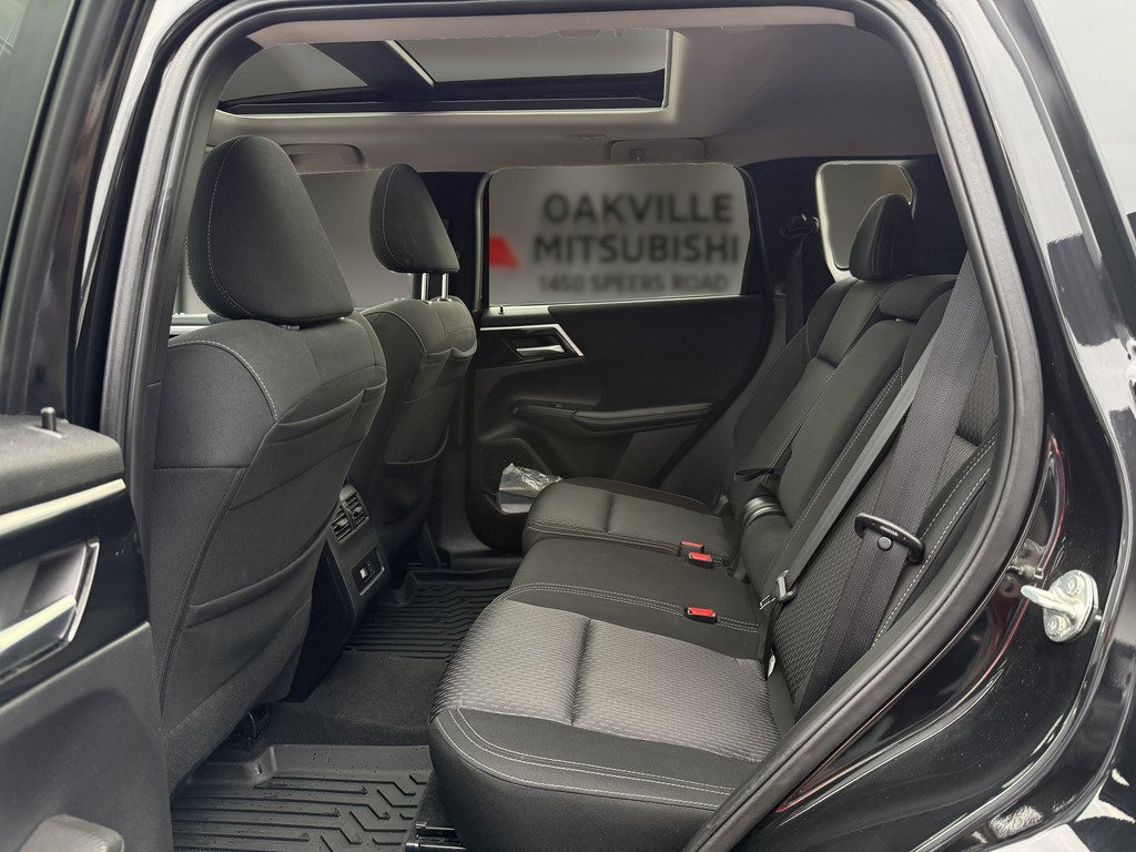 2024 Mitsubishi Outlander SE   S-AWC   CPO   RATES AS LOW AS 0.90% in Oakville, Ontario - 20 - w1024h768px