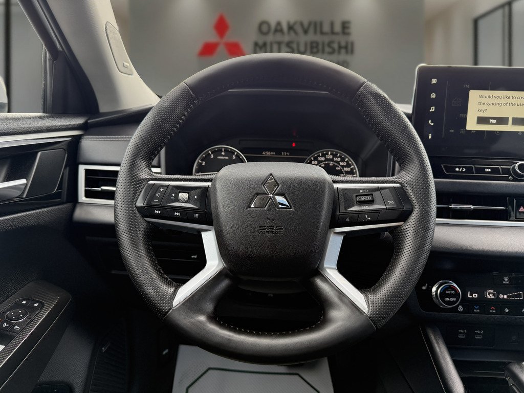 2025 Mitsubishi Outlander SE   S-AWC   7 PASS   PANO   CARPLAY   BLIND SPOT in Oakville, Ontario - 15 - w1024h768px