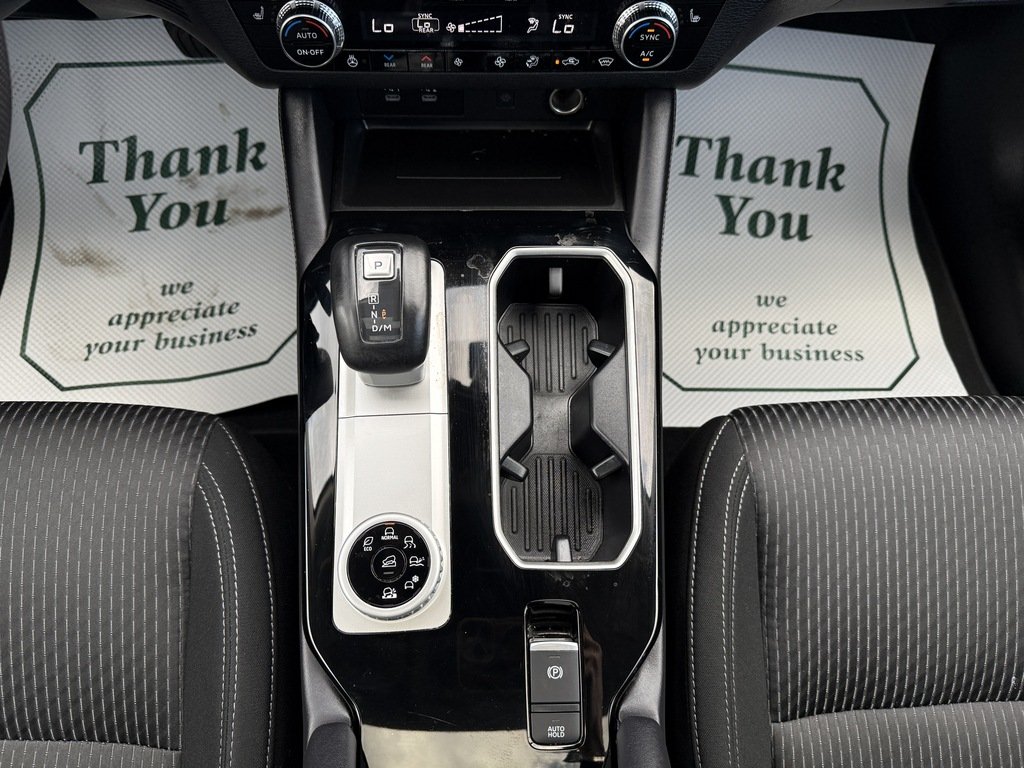 2025 Mitsubishi Outlander SE   S-AWC   7 PASS   PANO   CARPLAY   BLIND SPOT in Oakville, Ontario - 19 - w1024h768px