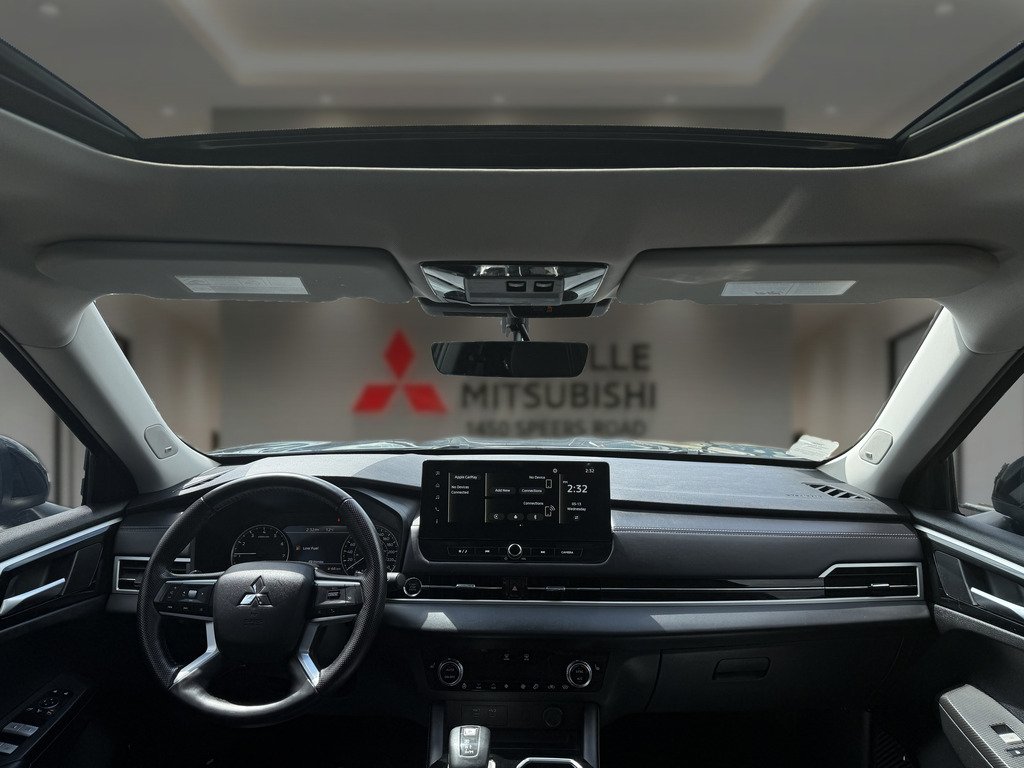 2025 Mitsubishi Outlander SE   S-AWC   CPO   RATES AS LOW AS 0.90% in Oakville, Ontario - 15 - w1024h768px