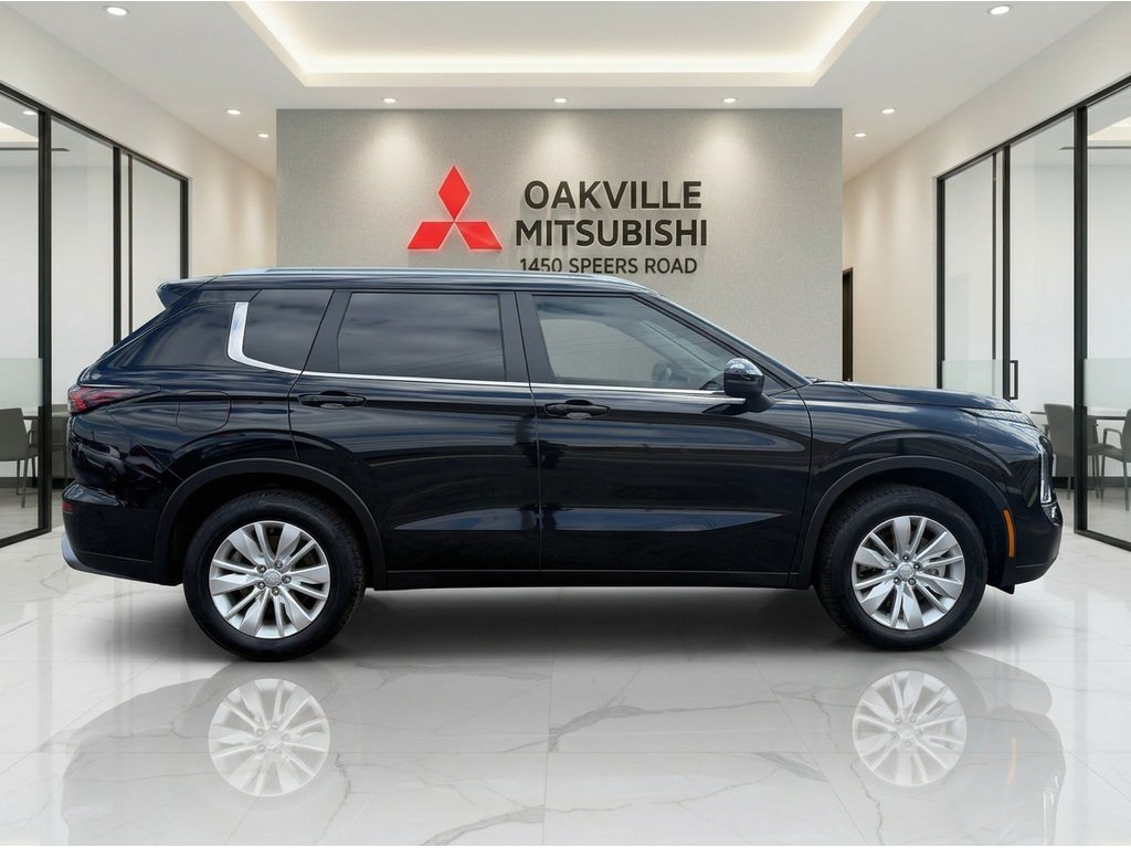 2025 Mitsubishi Outlander SE   S-AWC   CPO   RATES AS LOW AS 0.90% in Oakville, Ontario - 9 - w1024h768px