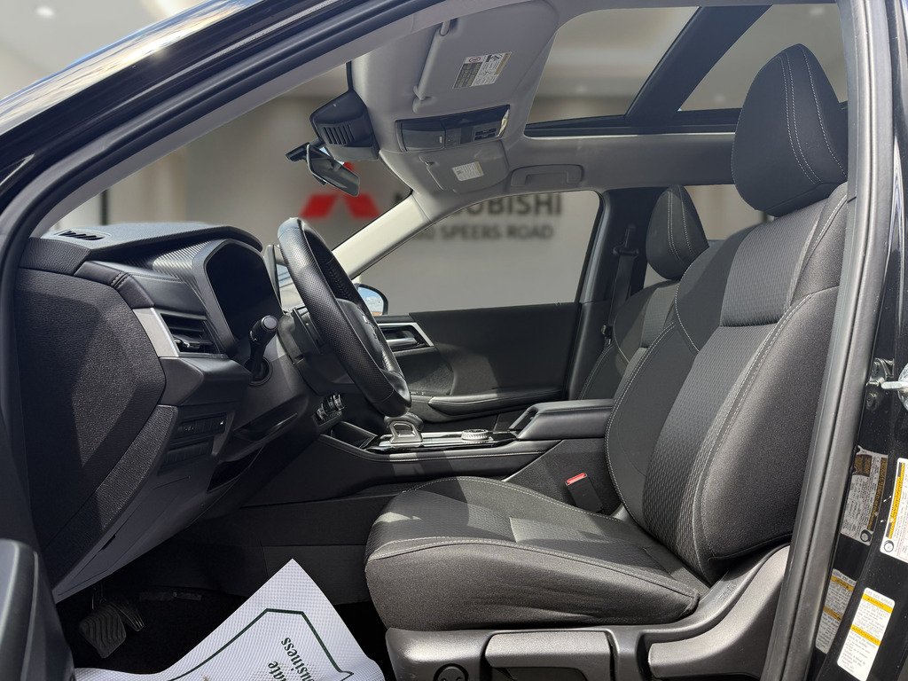 2025 Mitsubishi Outlander SE   S-AWC   CPO   RATES AS LOW AS 0.90% in Oakville, Ontario - 13 - w1024h768px