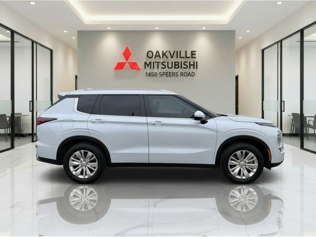 2025 Mitsubishi Outlander SE   S-AWC   CPO   RATES AS LOW AS 0.90% in Oakville, Ontario - 9 - w1024h768px