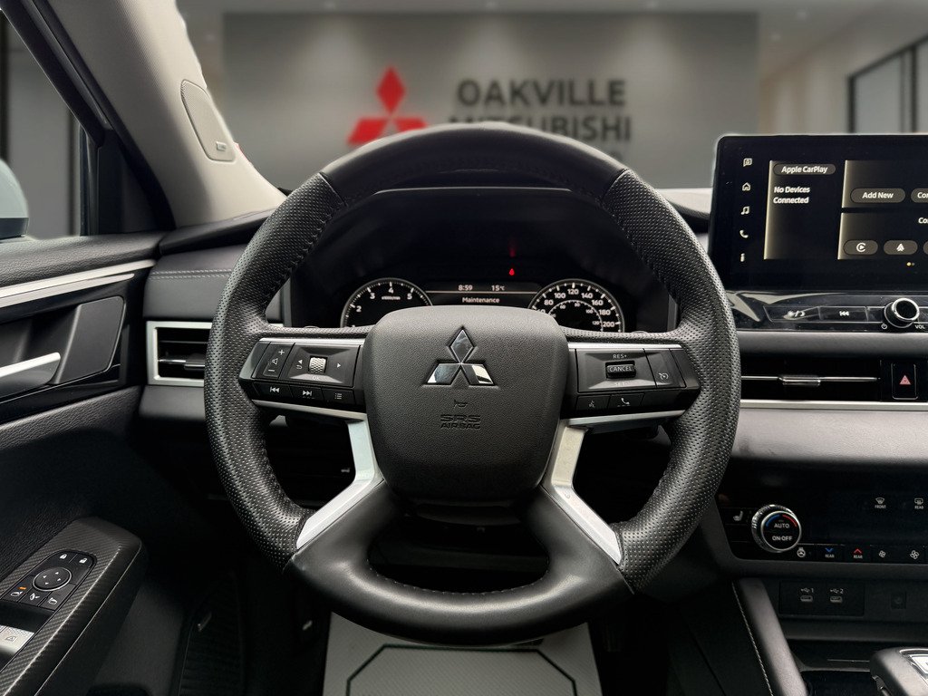 2025 Mitsubishi Outlander SE   S-AWC   CPO   RATES AS LOW AS 0.90% in Oakville, Ontario - 15 - w1024h768px