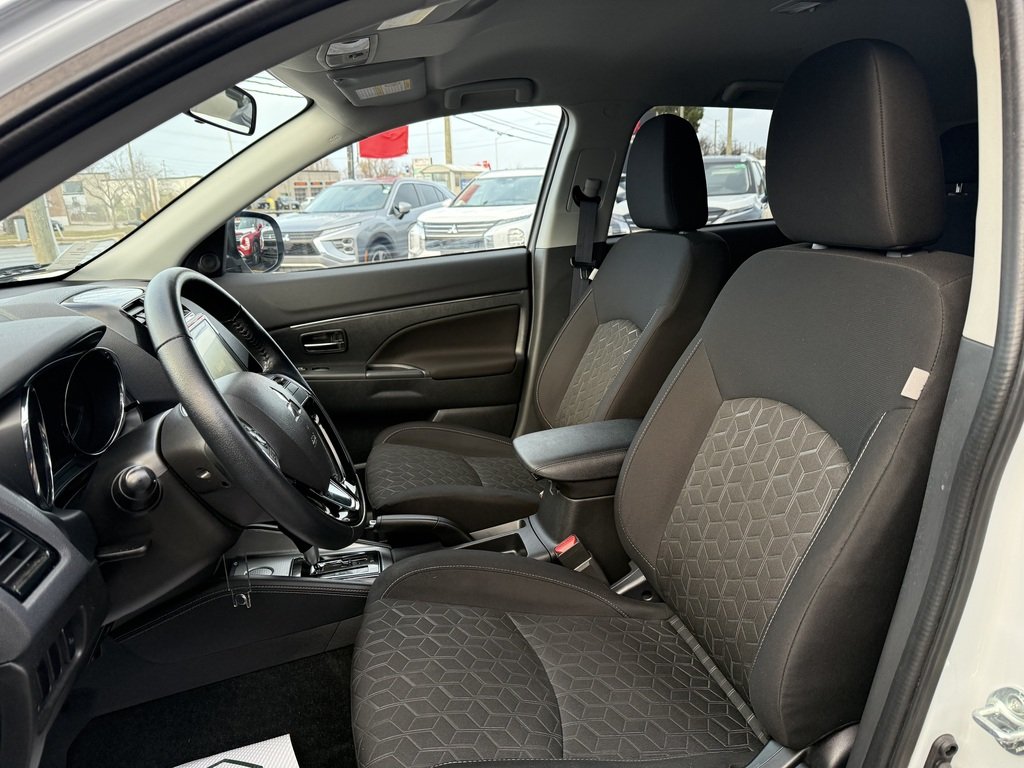 2022 Mitsubishi RVR SE    BLIND SPOT   HTD SEATS   CARPLAY   ALLOYS in Oakville, Ontario - 10 - w1024h768px