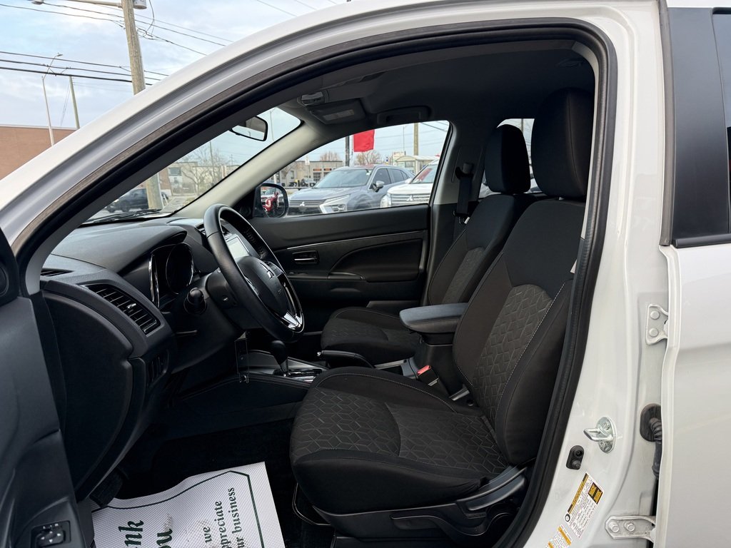 2022 Mitsubishi RVR SE    BLIND SPOT   HTD SEATS   CARPLAY   ALLOYS in Oakville, Ontario - 9 - w1024h768px