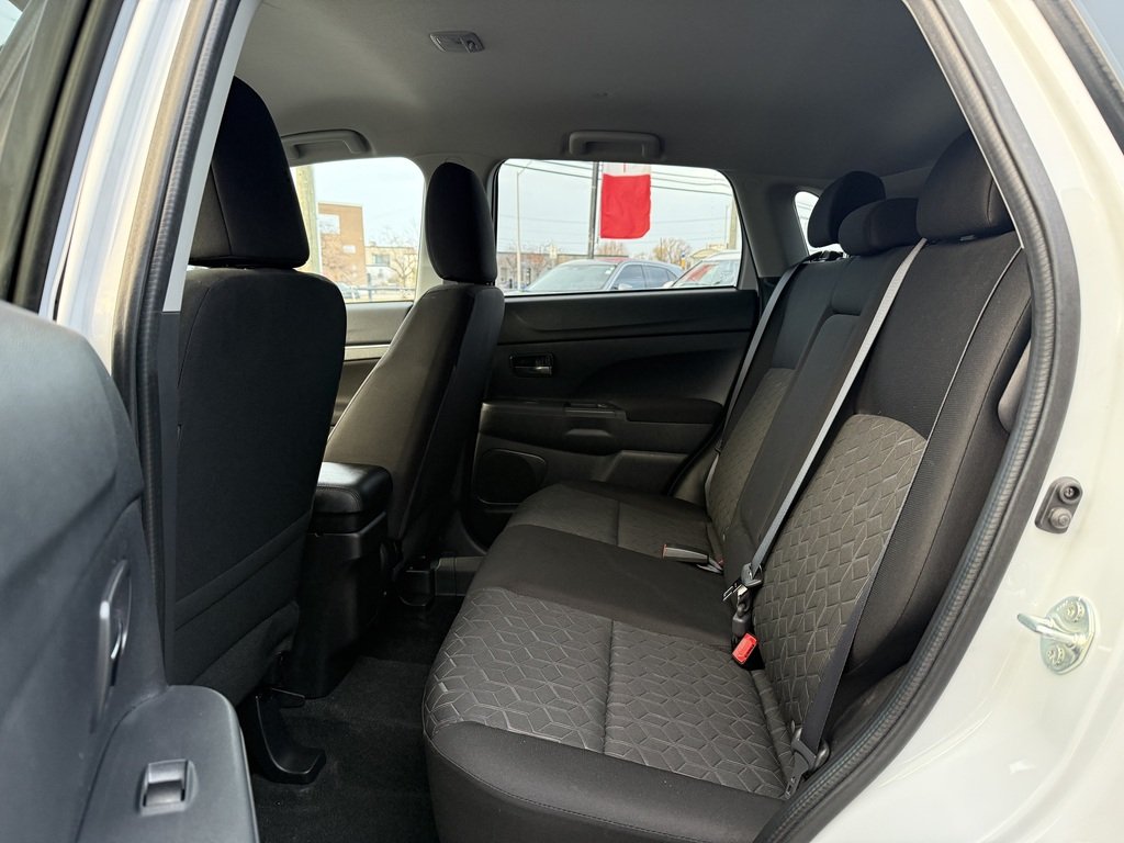 2022 Mitsubishi RVR SE    BLIND SPOT   HTD SEATS   CARPLAY   ALLOYS in Oakville, Ontario - 18 - w1024h768px
