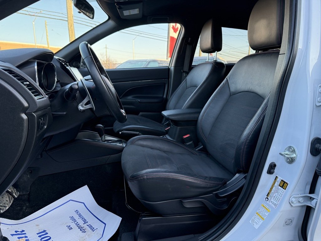 2023 Mitsubishi RVR LE   AWC   CPO   RATES AS LOW AS 0.90% in Oakville, Ontario - 12 - w1024h768px