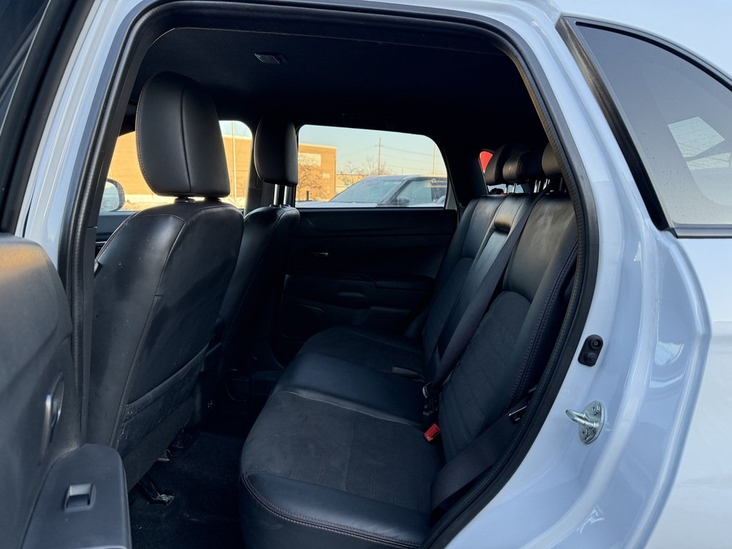 2023 Mitsubishi RVR LE   AWC   CPO   RATES AS LOW AS 0.90% in Oakville, Ontario - 19 - w1024h768px