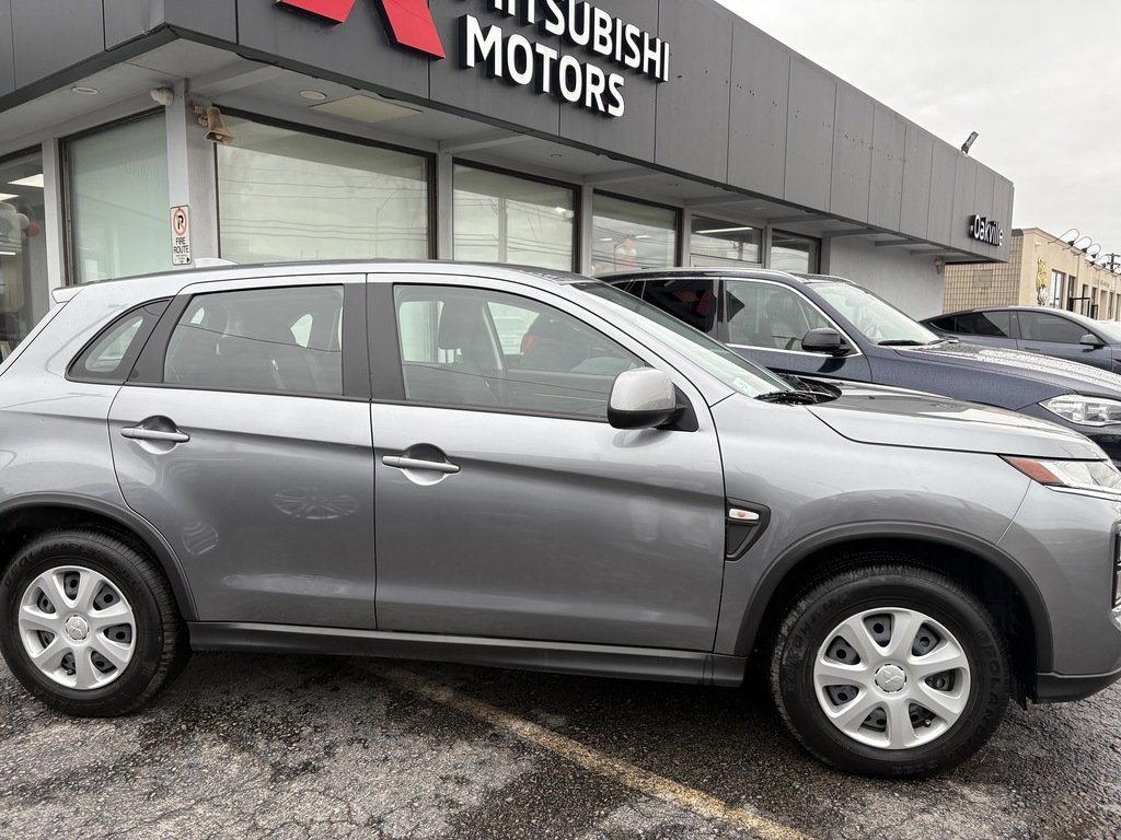 2024 Mitsubishi RVR ES   AWC   CPO   BU CAM   RATES AS LOW AS 0.90% in Oakville, Ontario - 9 - w1024h768px