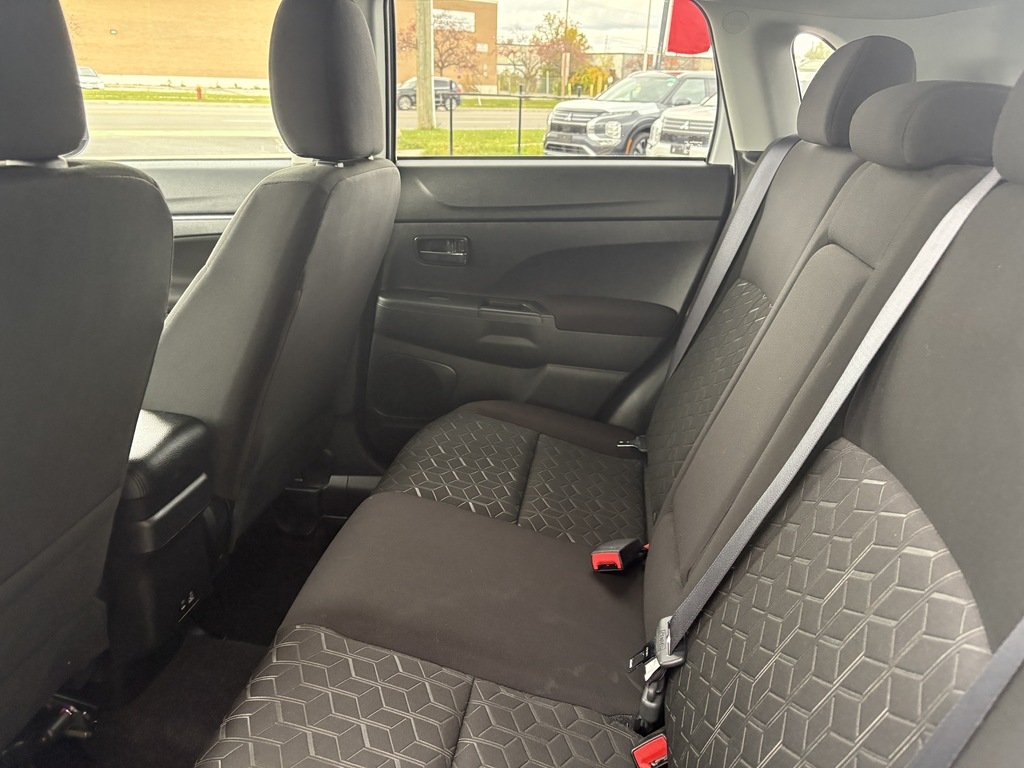 2024 Mitsubishi RVR SE   AWC   BLIND SPOT   HTD SEATS   CARPLAY in Oakville, Ontario - 20 - w1024h768px