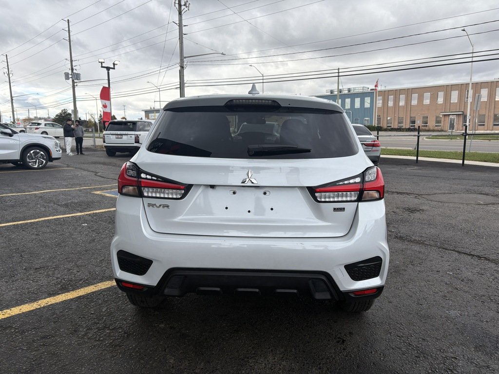 2024 Mitsubishi RVR SE   AWC   BLIND SPOT   HTD SEATS   CARPLAY in Oakville, Ontario - 7 - w1024h768px