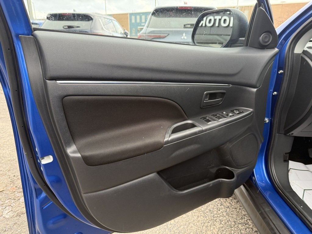 2024 Mitsubishi RVR ES   AWC   CPO   BU CAM   RATES AS LOW AS 0.90% in Oakville, Ontario - 10 - w1024h768px