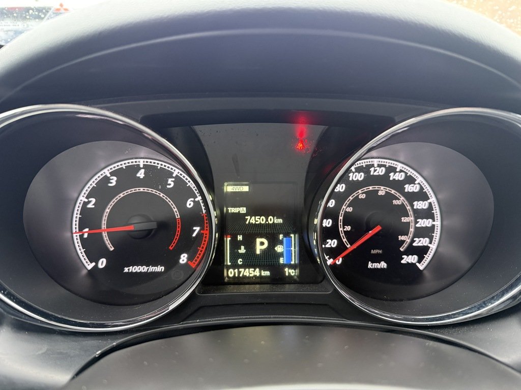 2024 Mitsubishi RVR ES   AWC   CPO   BU CAM   RATES AS LOW AS 0.90% in Oakville, Ontario - 13 - w1024h768px