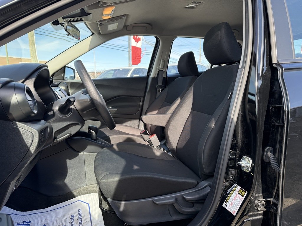 2025 Nissan Kicks Play S FWD in Oakville, Ontario - 12 - w1024h768px