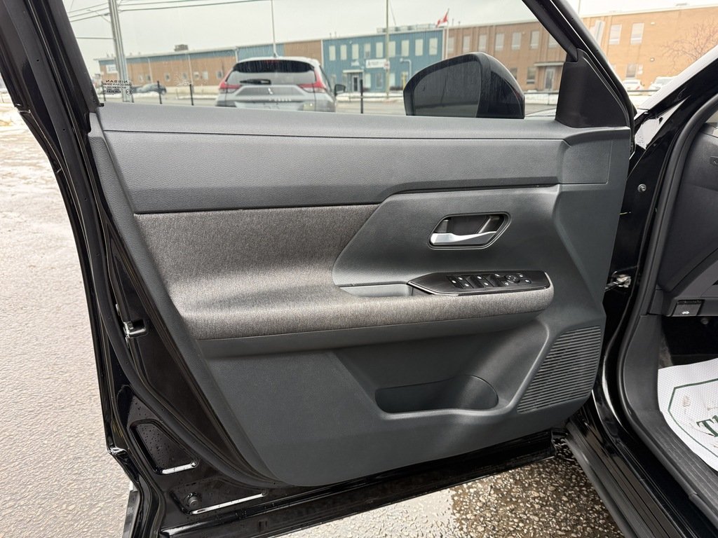 2025 Nissan Kicks SV   AWD   CARPLAY   BU CAM   ALLOYS in Oakville, Ontario - 10 - w1024h768px