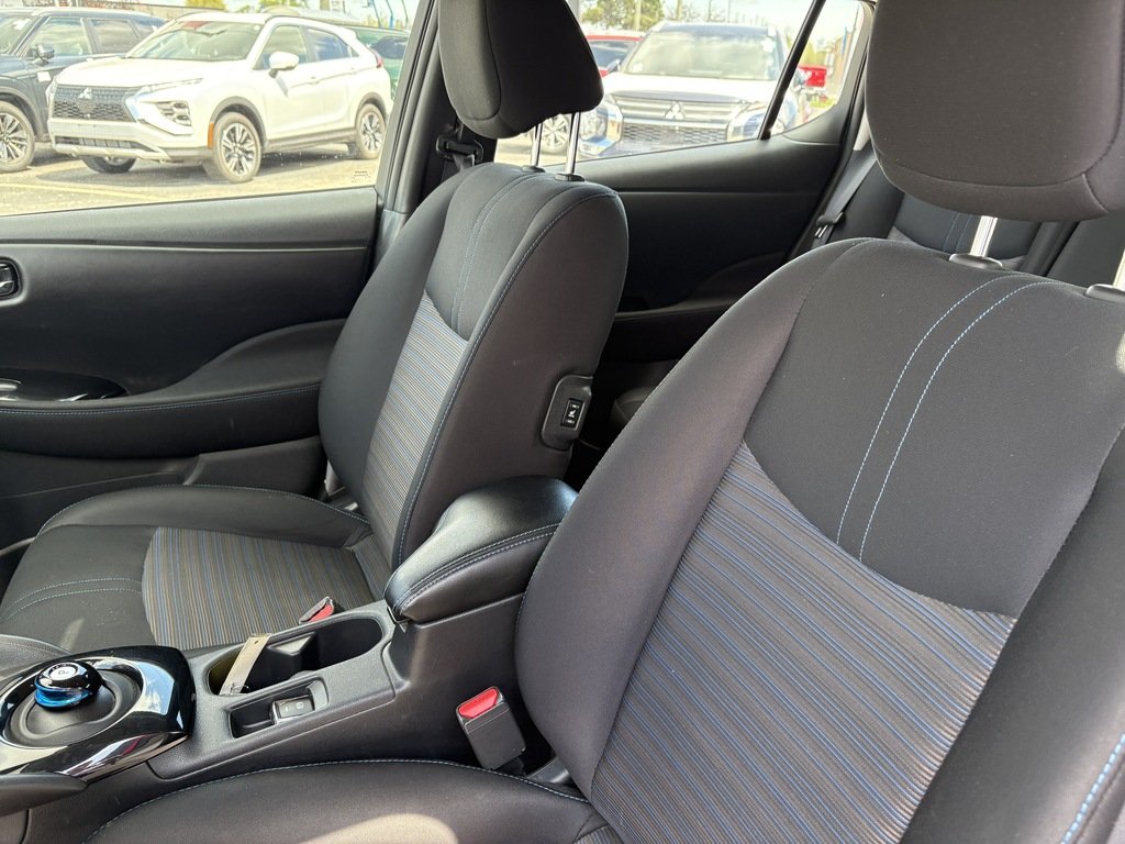 2018 Nissan Leaf SV   ELECTRIC   HTD SEATS   BU CAM   BLIND SPOT in Oakville, Ontario - 12 - w1024h768px