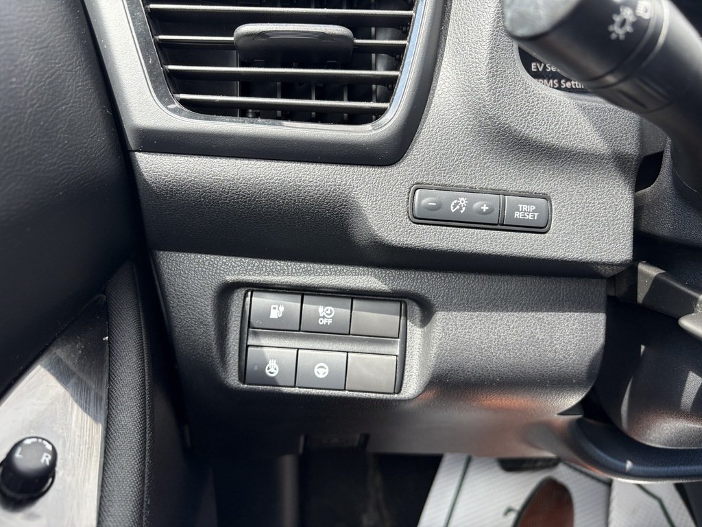 2018 Nissan Leaf SV   ELECTRIC   HTD SEATS   BU CAM   BLIND SPOT in Oakville, Ontario - 11 - w1024h768px