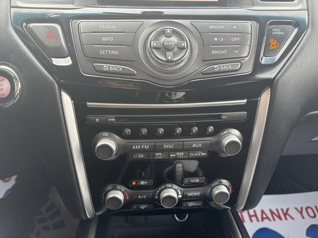 2016 Nissan Pathfinder SV   4WD   AS-IS   WHOLESALE TO PUBLIC   7 PASS in Oakville, Ontario - 19 - w1024h768px