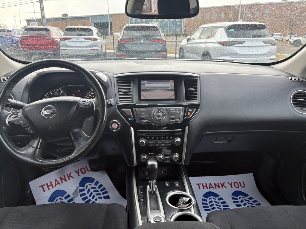 2016 Nissan Pathfinder SV   4WD   AS-IS   WHOLESALE TO PUBLIC   7 PASS in Oakville, Ontario - 21 - w1024h768px