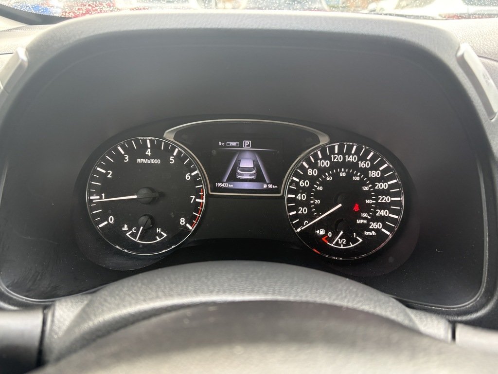 2016 Nissan Pathfinder SV   4WD   AS-IS   WHOLESALE TO PUBLIC   7 PASS in Oakville, Ontario - 15 - w1024h768px