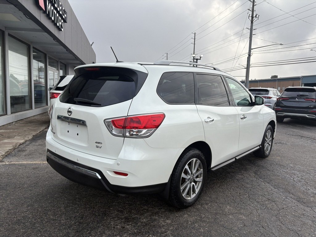 2016 Nissan Pathfinder SV   4WD   AS-IS   WHOLESALE TO PUBLIC   7 PASS in Oakville, Ontario - 8 - w1024h768px
