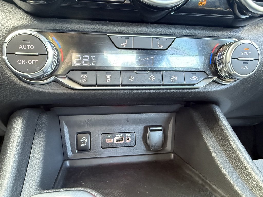 2025 Nissan Sentra SV CVT in Oakville, Ontario - 18 - w1024h768px