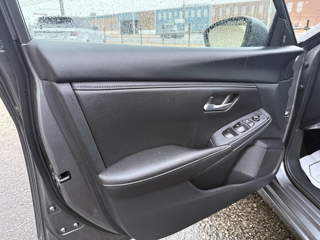 2025 Nissan Sentra SV   AUTO   CARPLAY   BU CAM   RTM STARTER in Oakville, Ontario - 10 - w1024h768px